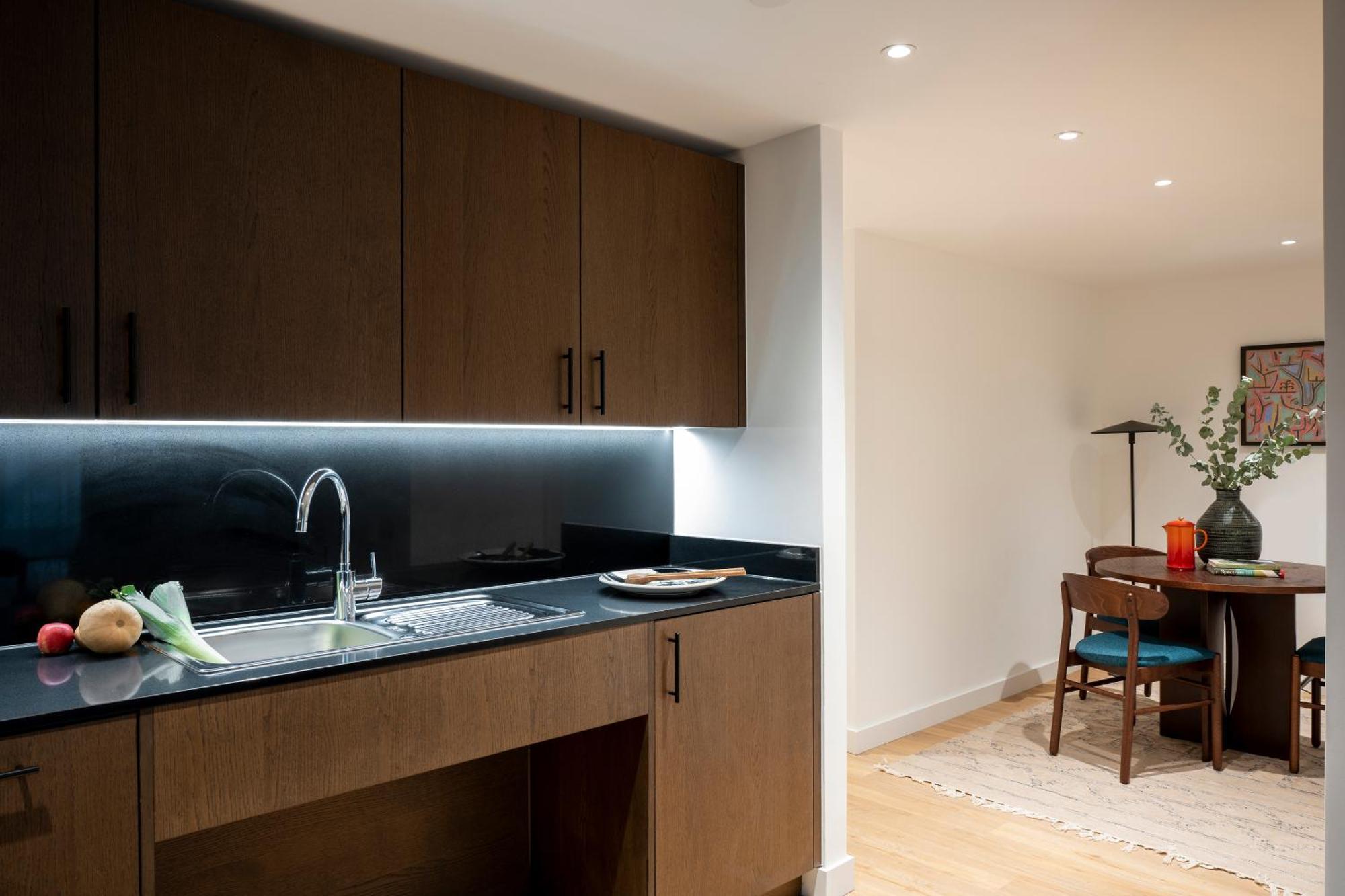 Cove Landmark Pinnacle London Bilik gambar